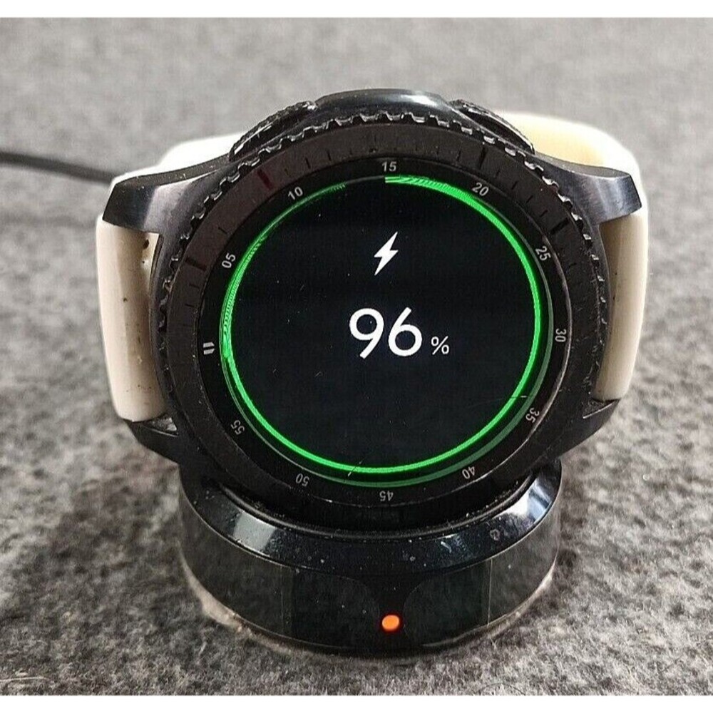 Samsung Gear S3 Smartwatch Black, with accessories SM-R760 Frontier  See Descrip